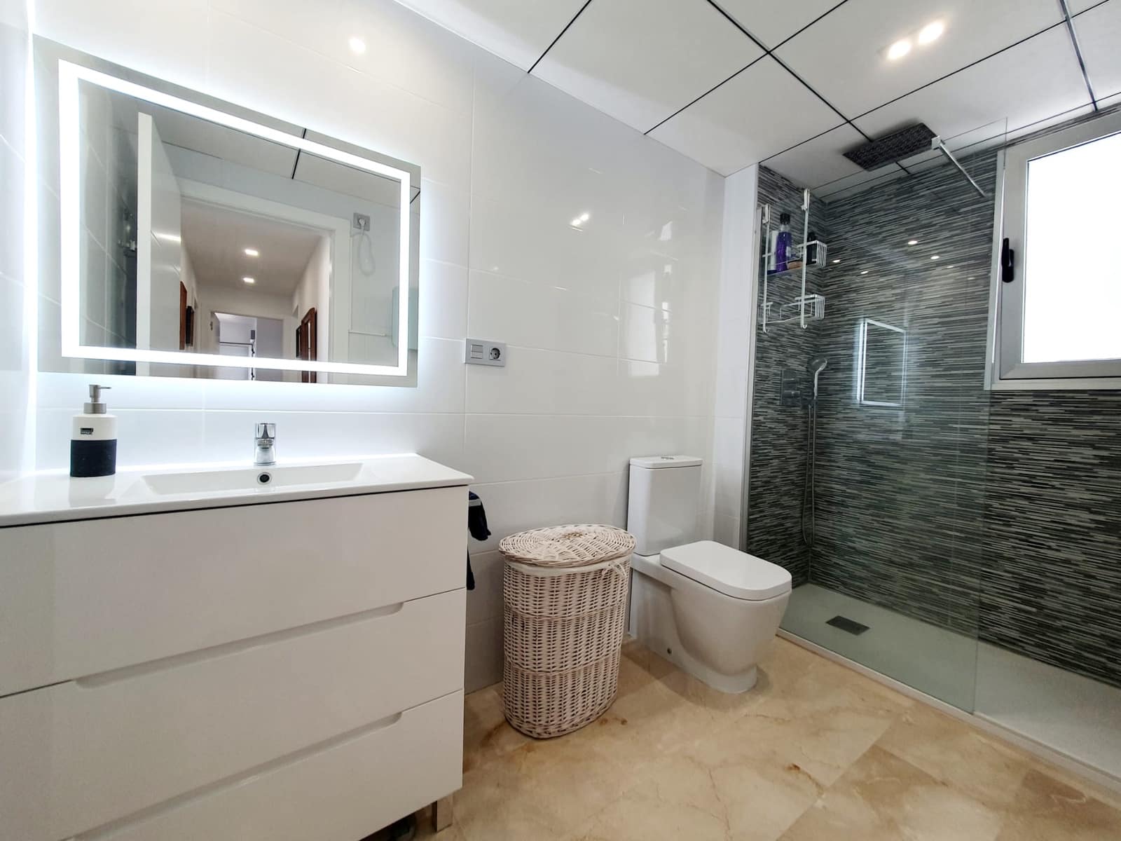 3 soveværelse Lejlighed til salg i Orihuela Costa med swimmingpool garage - € 254.900 (Ref: 9161754)