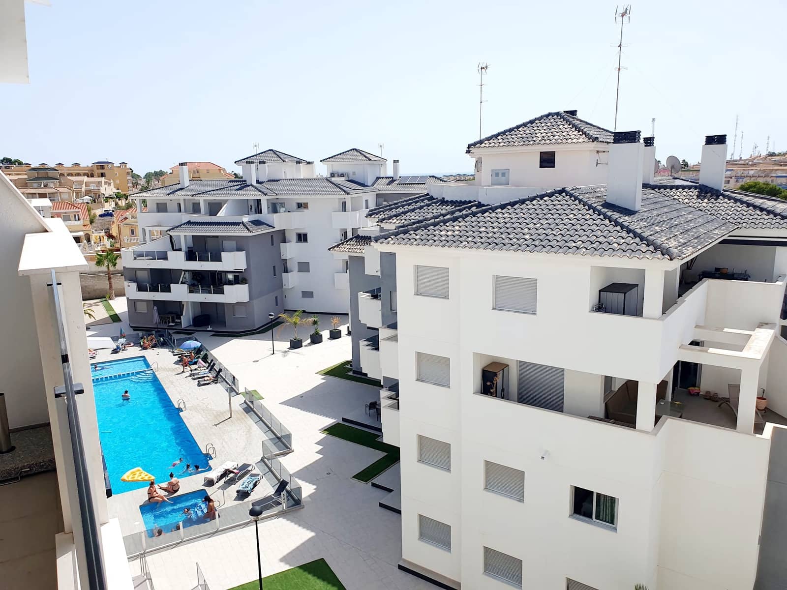 3 soveværelse Lejlighed til salg i Orihuela Costa med swimmingpool garage - € 254.900 (Ref: 9161754)