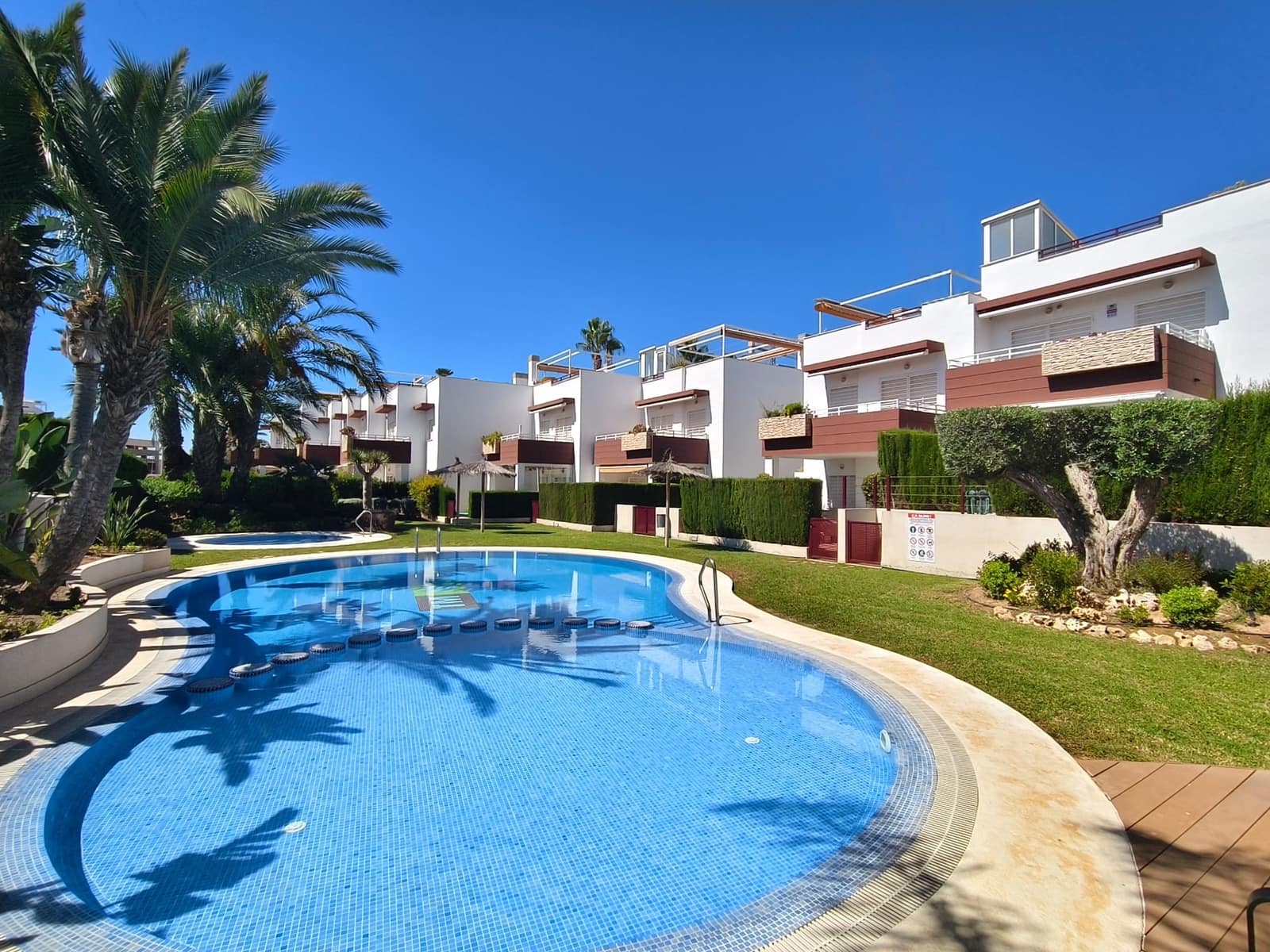 2 sypialnia Apartament na sprzedaż w Orihuela Costa z basenem garażem - 209 990 € (Ref: 9190698)