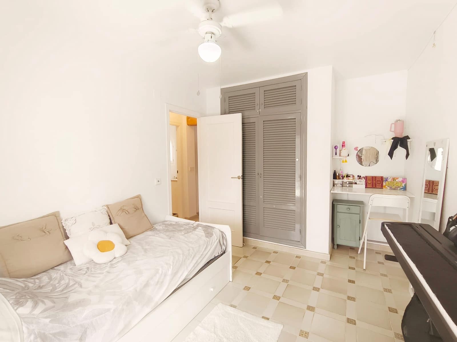 3 soverom Rekkehus til salgs i Orihuela Costa med svømmebasseng garasje - € 299 000 (Ref: 9297775)