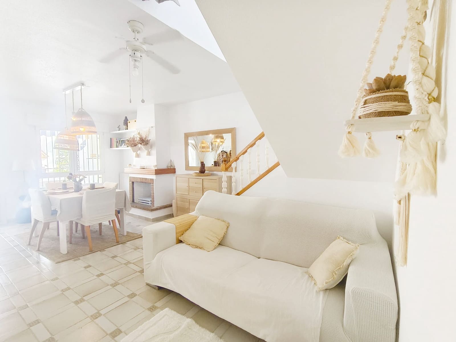 3 soverom Rekkehus til salgs i Orihuela Costa med svømmebasseng garasje - € 299 000 (Ref: 9297775)