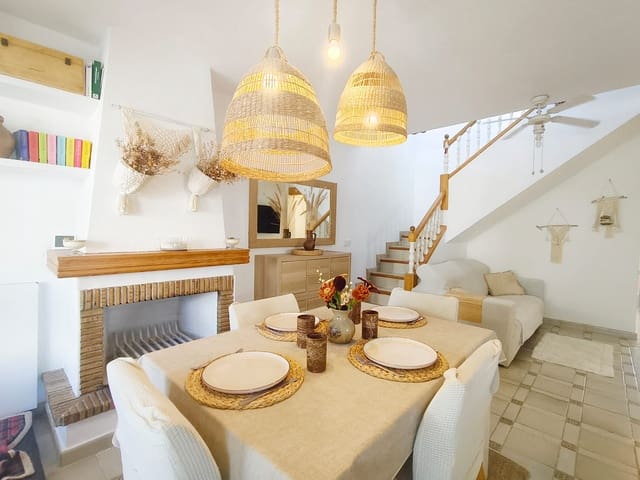 3 soveværelse Rækkehus til salg i Villamartin, Orihuela med swimmingpool garage - € 299.000 (Ref: 9297775)