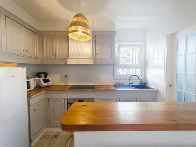 3 soveværelse Rækkehus til salg i Villamartin, Orihuela med swimmingpool garage - € 299.000 (Ref: 9297775)