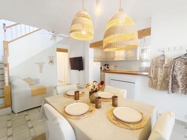 3 soveværelse Rækkehus til salg i Villamartin, Orihuela med swimmingpool garage - € 299.000 (Ref: 9297775)