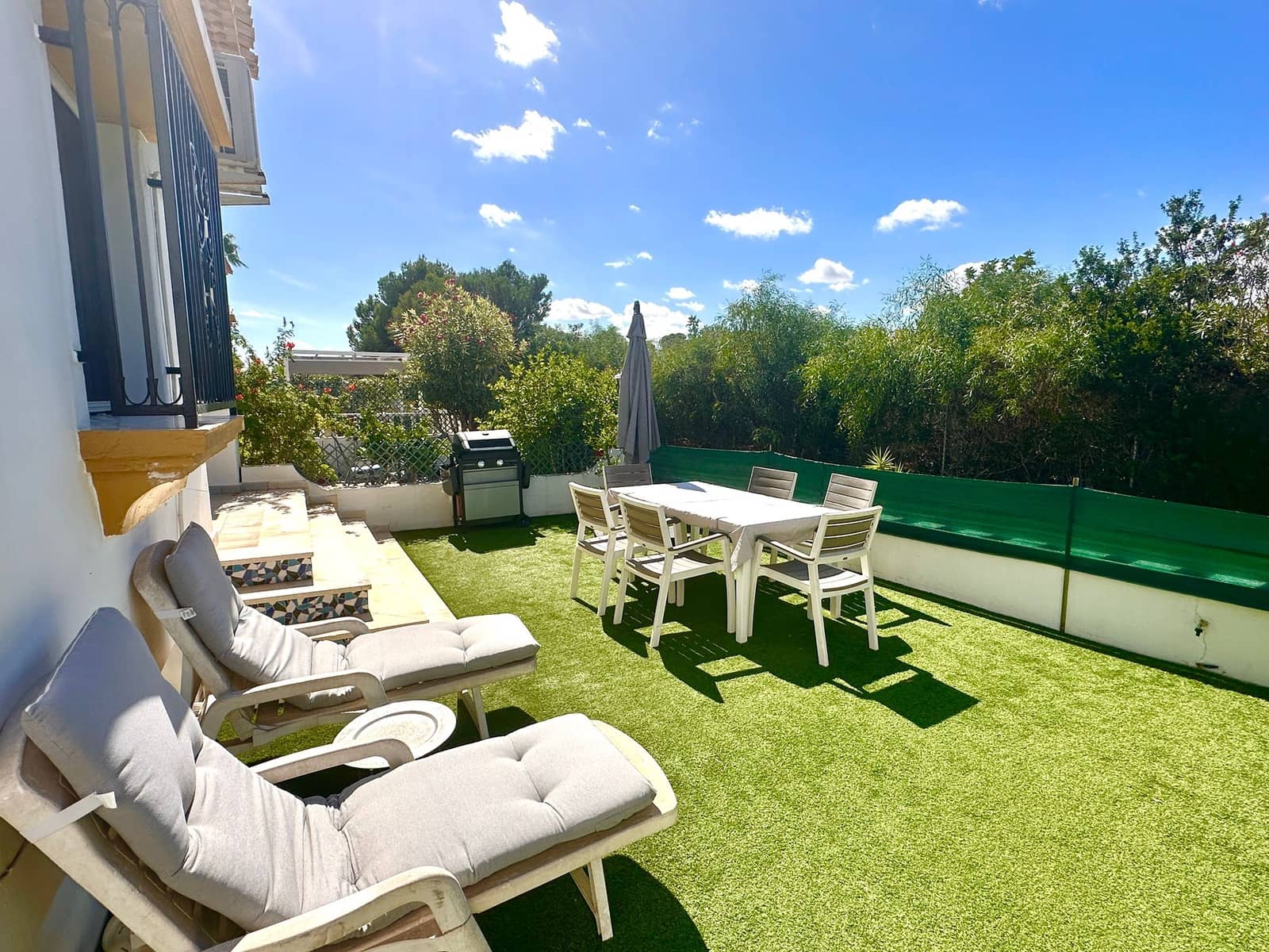 3 soverom Rekkehus til salgs i Orihuela Costa med svømmebasseng garasje - € 299 000 (Ref: 9297775)