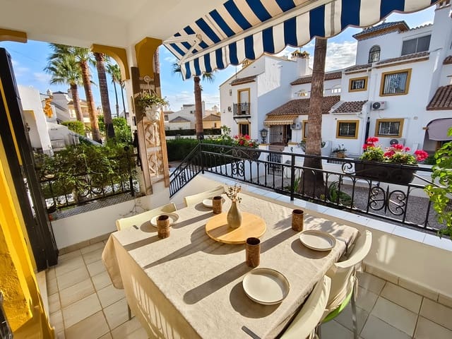 3 soveværelse Rækkehus til salg i Villamartin, Orihuela med swimmingpool garage - € 299.000 (Ref: 9297775)