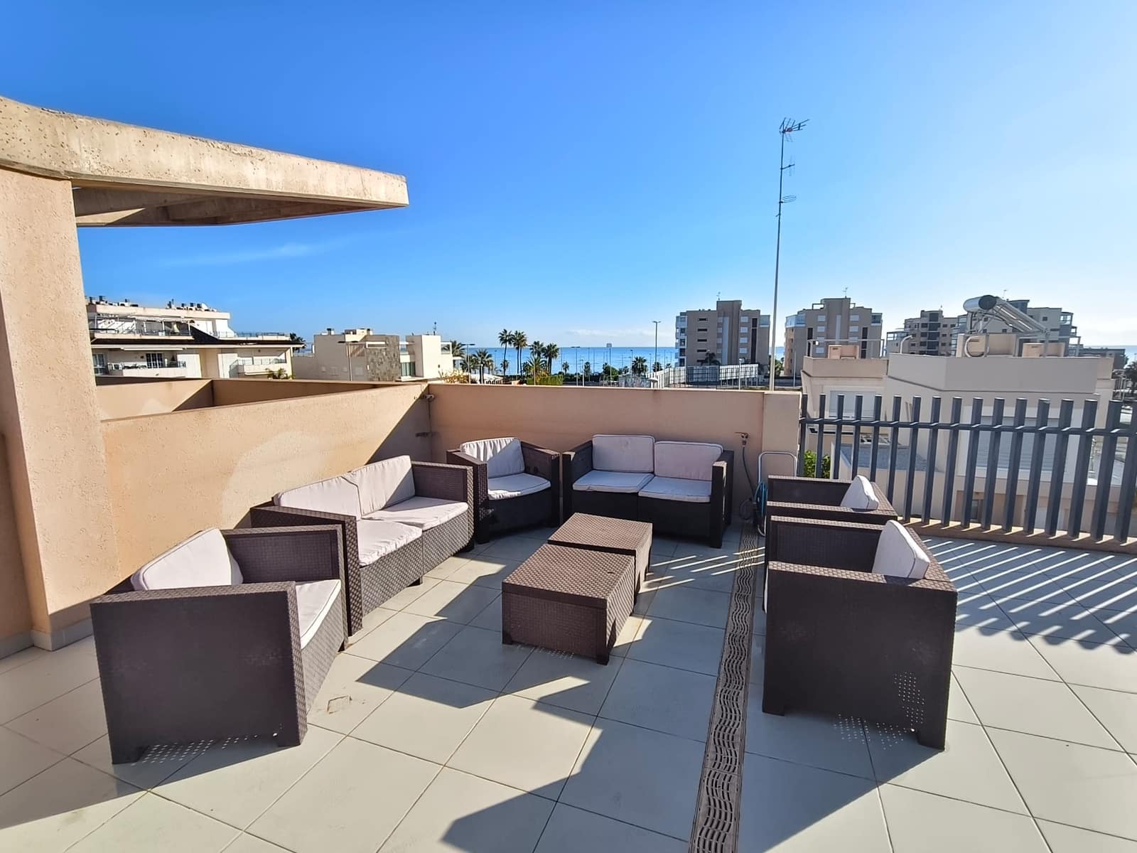 3 bedroom Penthouse for sale in Pilar de la Horadada with pool - € 349,500 (Ref: 9449717)