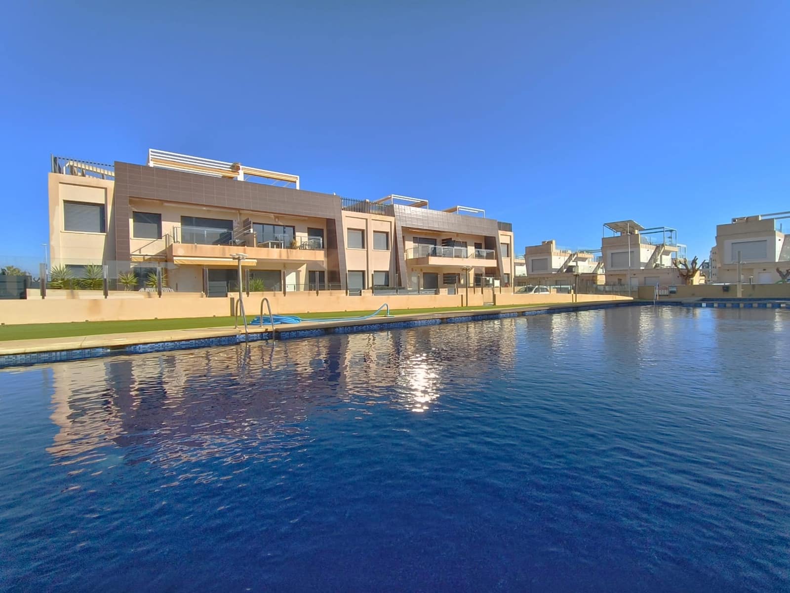 3 bedroom Penthouse for sale in Pilar de la Horadada with pool - € 349,500 (Ref: 9449717)