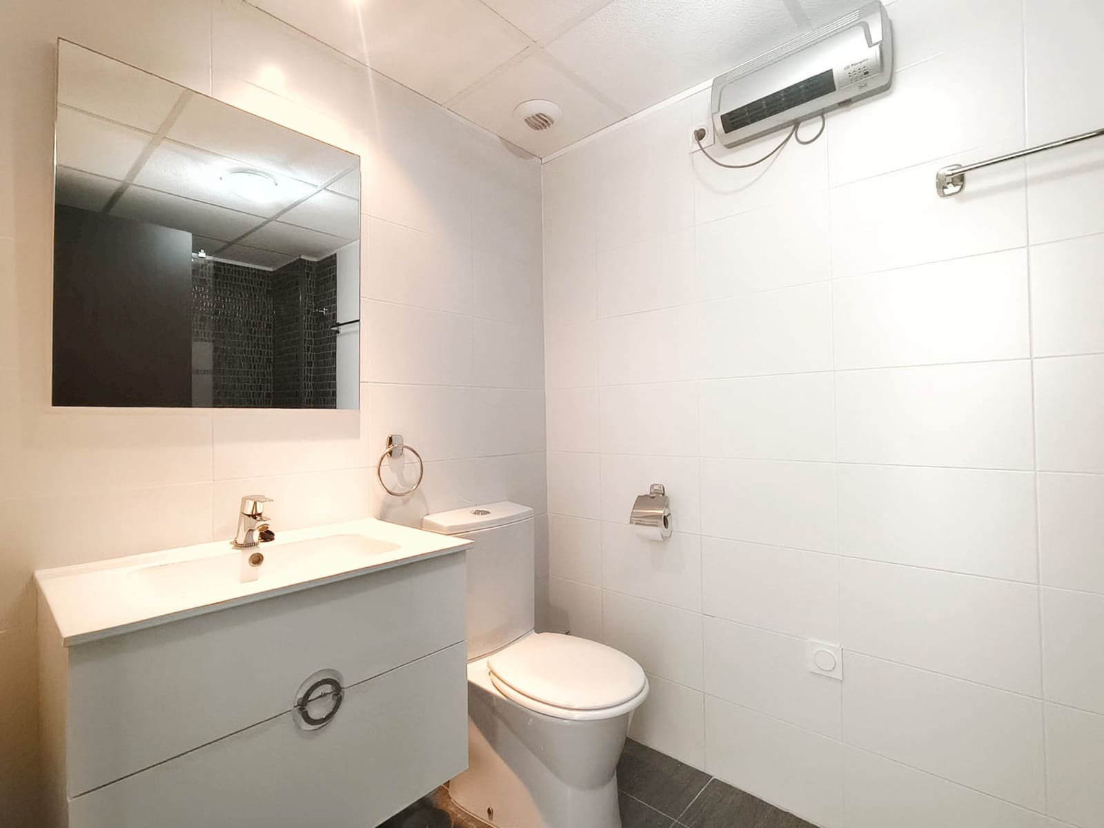 2 bedroom Flat for sale in Orihuela Costa with pool garage - € 189,990 (Ref: 9491648)