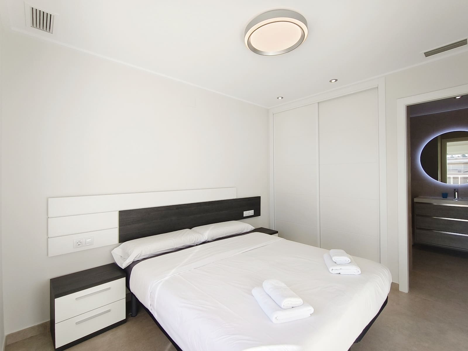 3 soverom Leilighet til salgs i Orihuela Costa med svømmebasseng garasje - € 319 990 (Ref: 9572281)