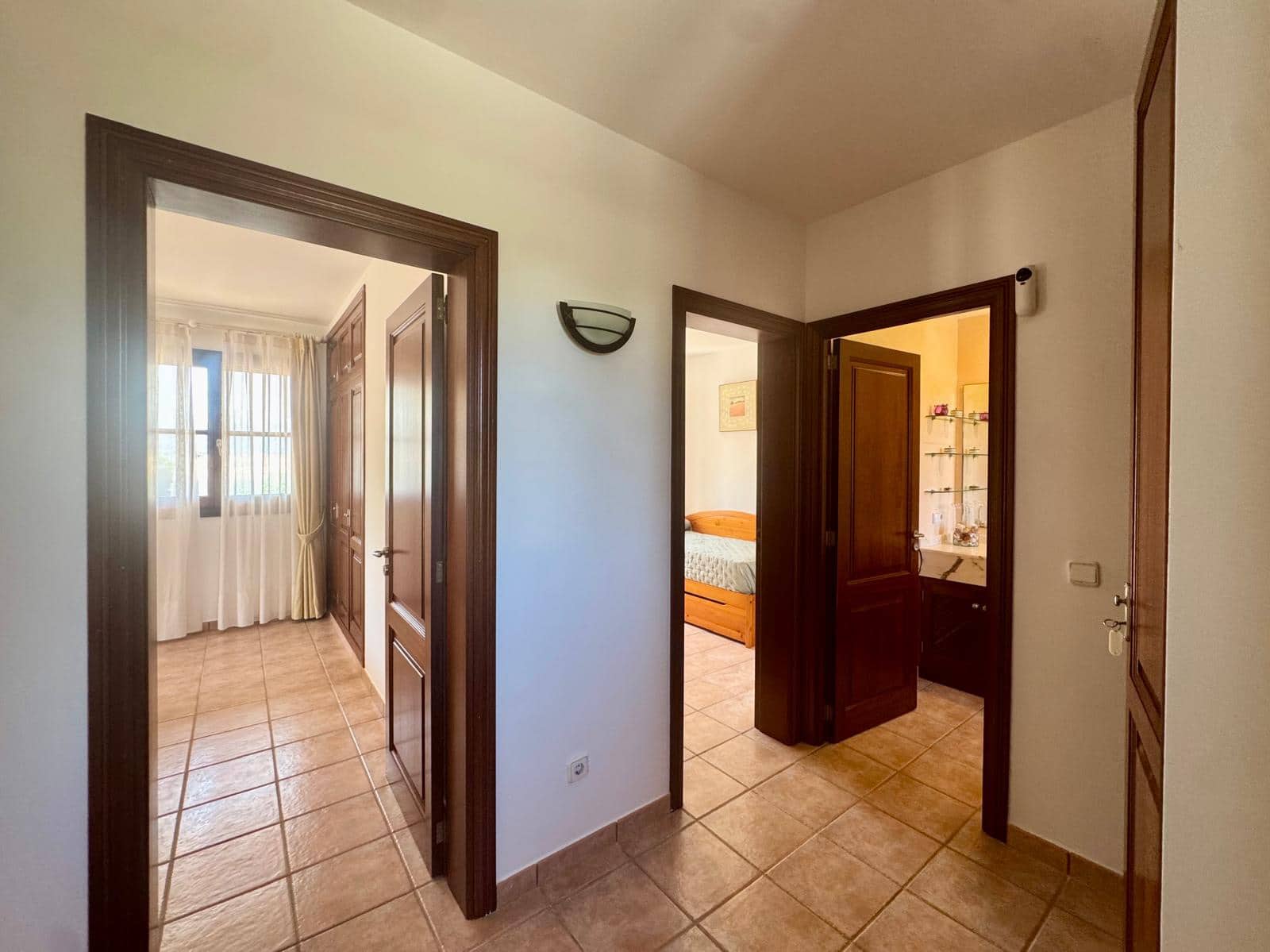 Finca/Maison de Campagne de 4 chambres à louer à Portocolom avec piscine - 3 500 € (Ref: 10019418)