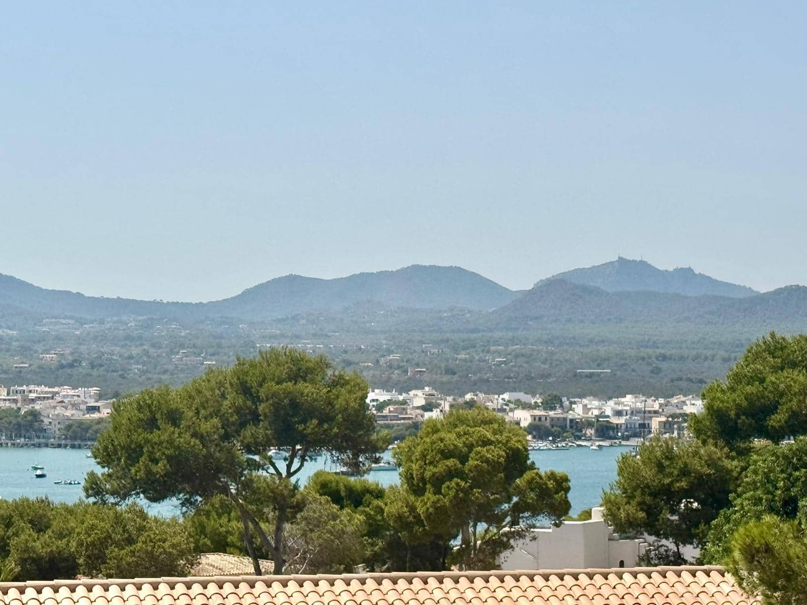 Finca/Maison de Campagne de 4 chambres à louer à Portocolom avec piscine - 3 500 € (Ref: 10019418)