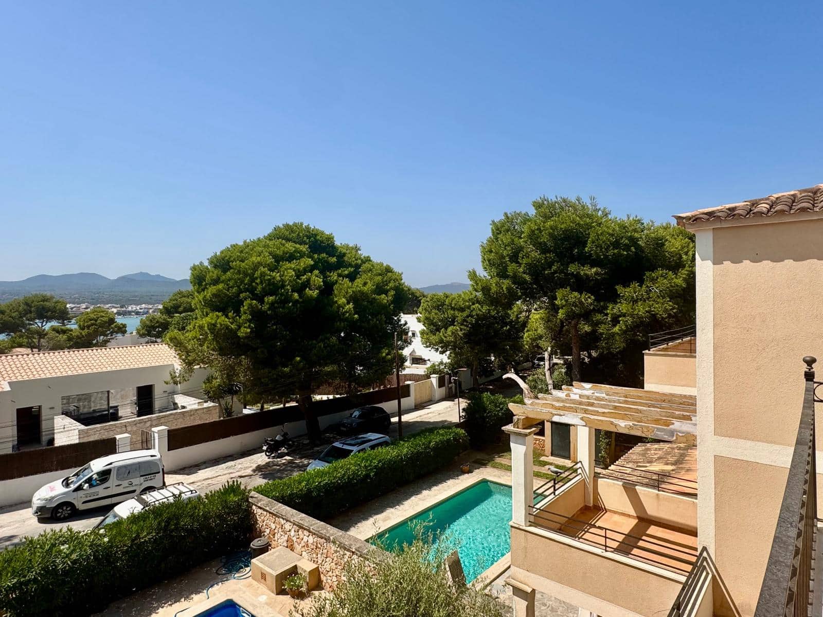 Finca/Maison de Campagne de 4 chambres à louer à Portocolom avec piscine - 3 500 € (Ref: 10019418)