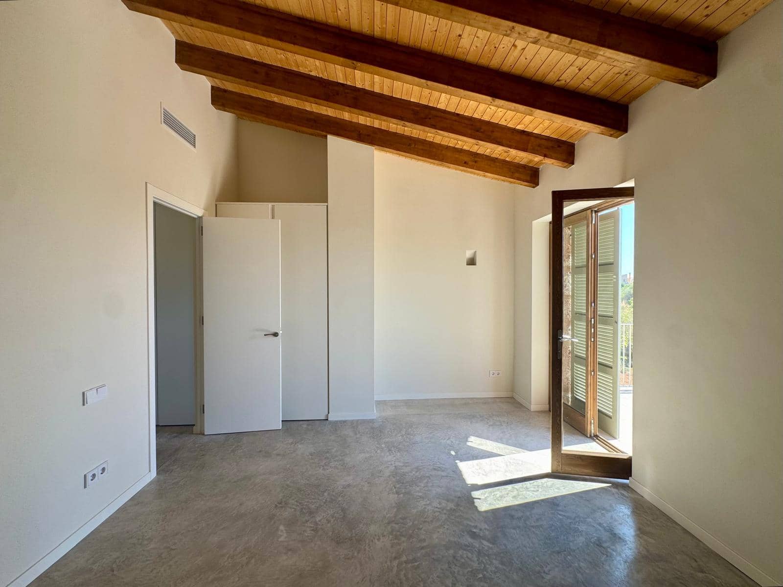 3 Zimmer Finca/Landgut zu vermieten in Portocolom mit Pool Garage - 4.000 € (Ref: 10021306)