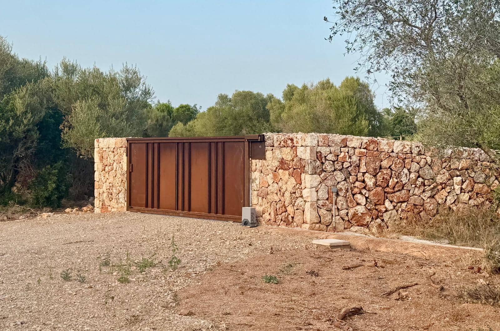 3 Zimmer Finca/Landgut zu vermieten in Portocolom mit Pool Garage - 4.000 € (Ref: 10021306)