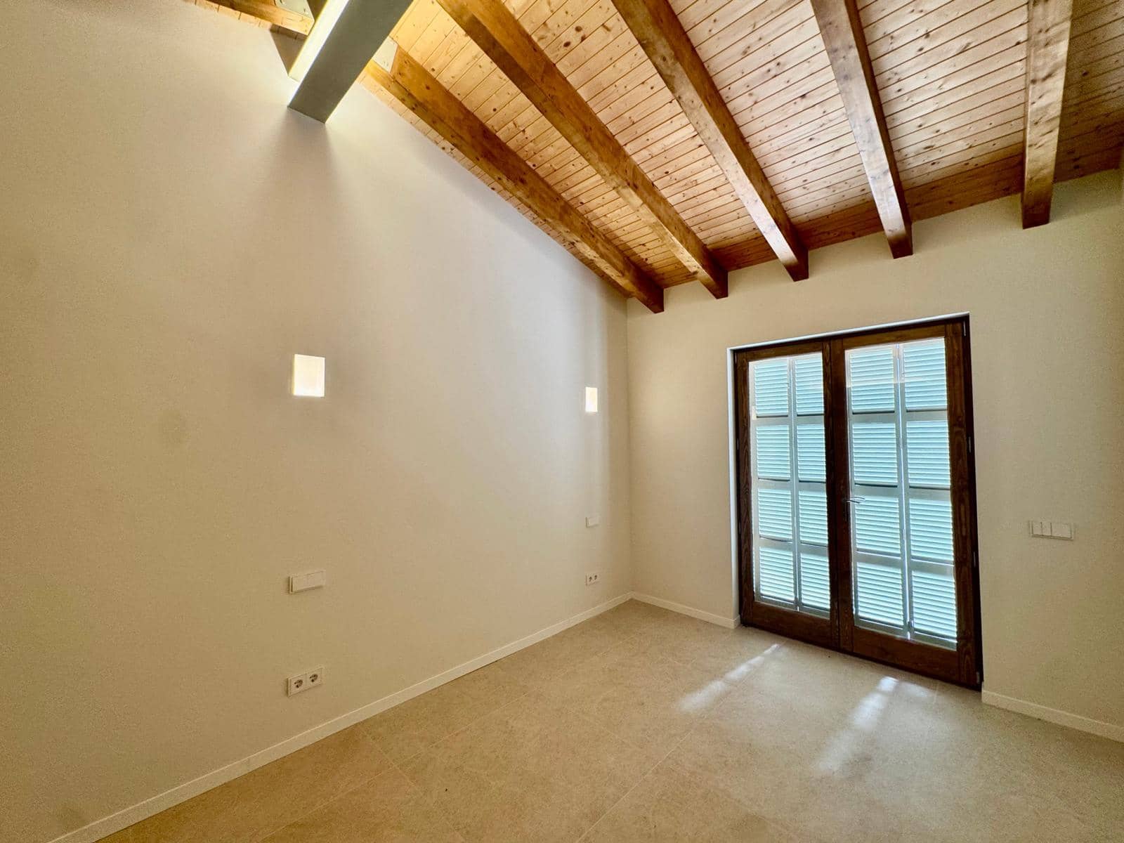 3 Zimmer Finca/Landgut zu vermieten in Portocolom mit Pool Garage - 4.000 € (Ref: 10021306)