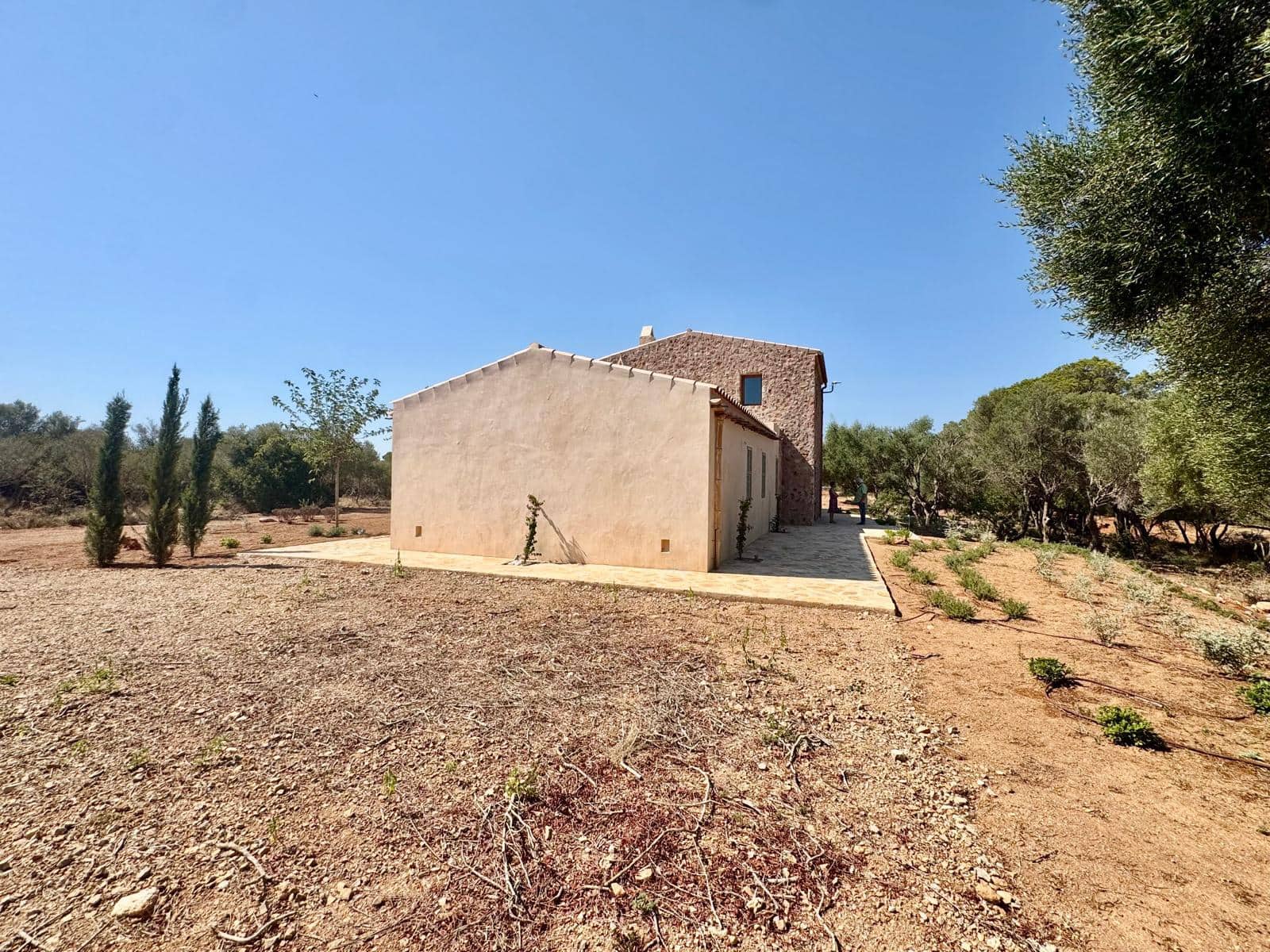 3 Zimmer Finca/Landgut zu vermieten in Portocolom mit Pool Garage - 4.000 € (Ref: 10021306)