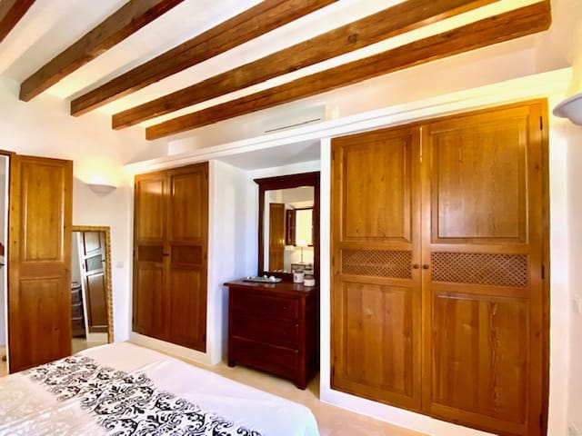 4 slaapkamer Villa te koop in Manacor met zwembad garage - € 3.500.000 (Ref: 6475138)