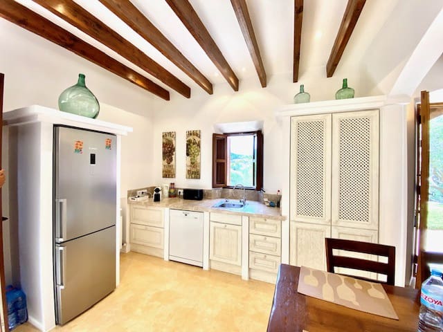 4 slaapkamer Villa te koop in Manacor met zwembad garage - € 3.500.000 (Ref: 6475138)