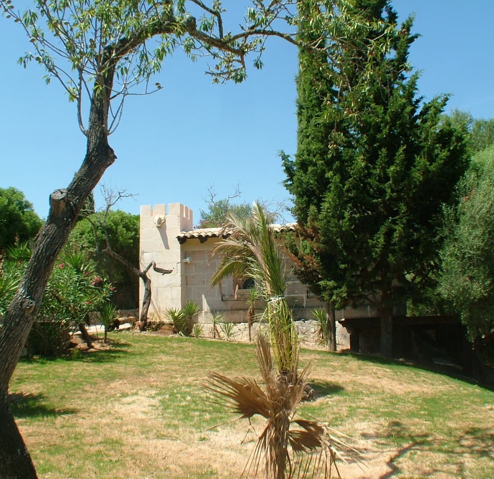 9 soveværelse Finca/Landehus til salg i Montuiri med swimmingpool garage - € 1.900.000 (Ref: 6475169)