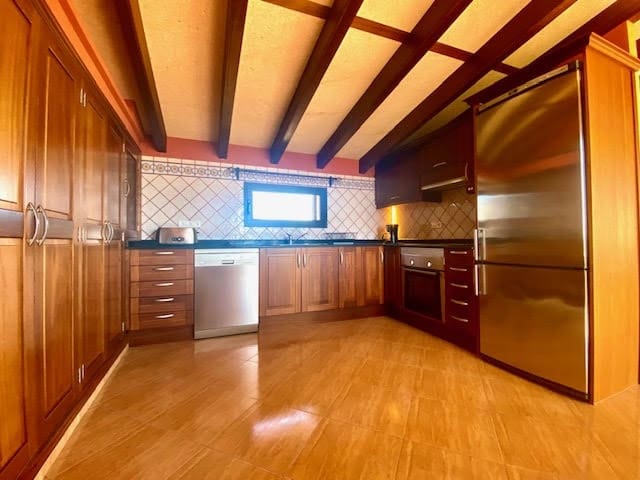 3 soveværelse Byhus til salg i Sineu med garage - € 985.000 (Ref: 6475183)