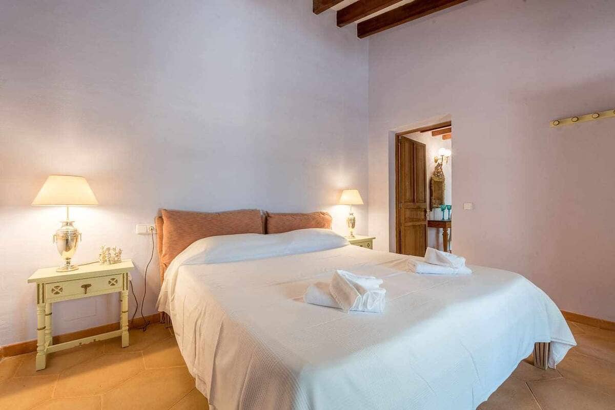 5 soveværelse Finca/Landehus til salg i Porreres med swimmingpool garage - € 2.600.000 (Ref: 6482788)