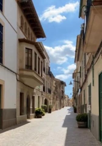 6 bedroom Townhouse for sale in Porreres with garage - € 640,000 (Ref: 6685484)