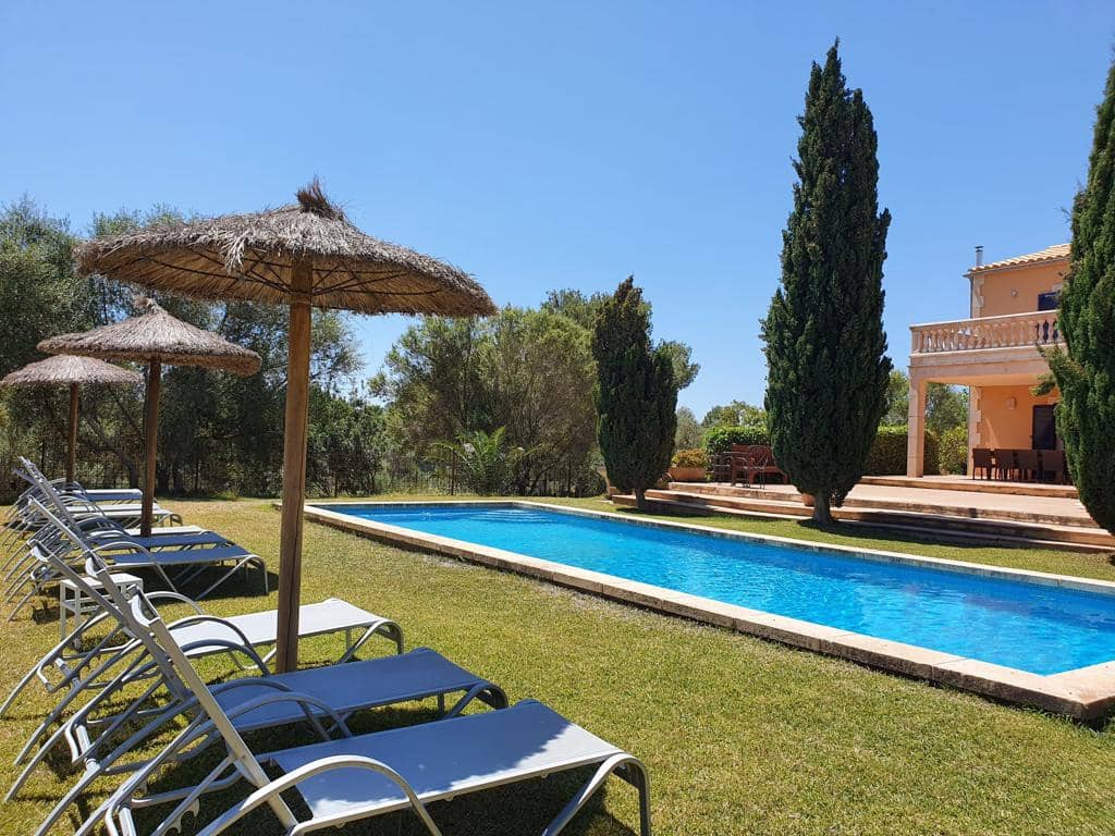 7 soveværelse Finca/Landehus til salg i Portocolom med swimmingpool garage - € 2.080.000 (Ref: 7550329)