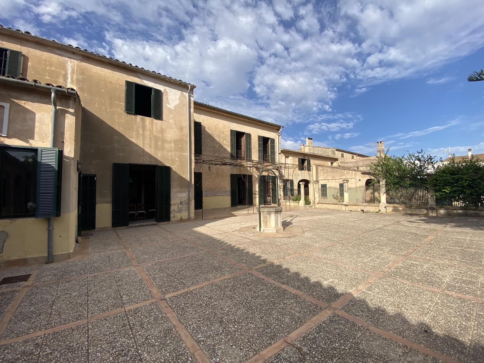 Townhouse for sale in Porreres with pool garage - € 2,340,000 (Ref: 7697452)