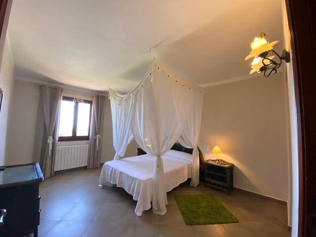 6 soveværelse Finca/Landehus til salg i Portocolom med swimmingpool - € 3.700.000 (Ref: 8005253)