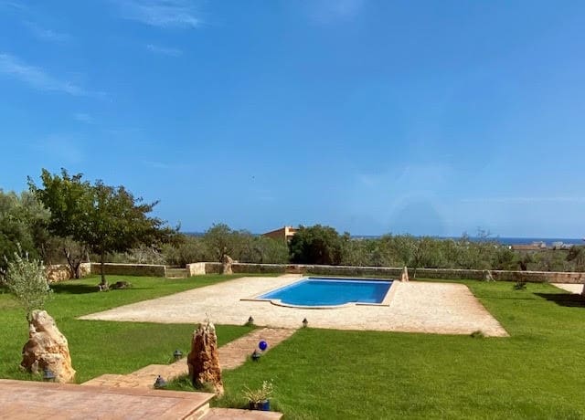 6 soveværelse Finca/Landehus til salg i Portocolom med swimmingpool - € 3.700.000 (Ref: 8005253)