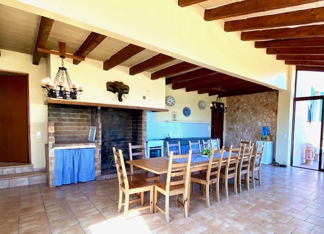 6 soveværelse Finca/Landehus til salg i Portocolom med swimmingpool - € 3.700.000 (Ref: 8005253)