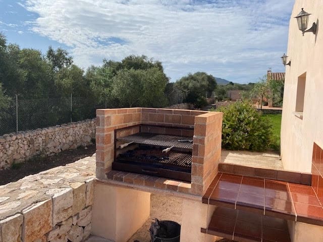 6 soveværelse Finca/Landehus til salg i Portocolom med swimmingpool - € 3.700.000 (Ref: 8005253)