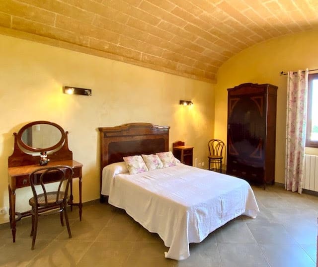 6 soveværelse Finca/Landehus til salg i Portocolom med swimmingpool - € 3.700.000 (Ref: 8005253)