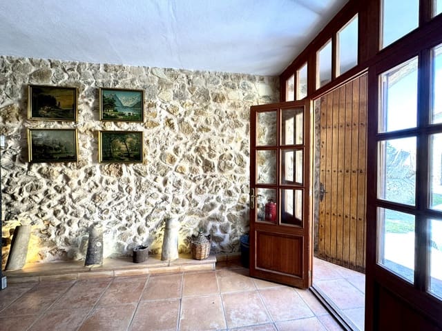 3 bedroom Finca/Country House for sale in Cas Concos, Felanitx with pool - € 1,920,000 (Ref: 8109168)