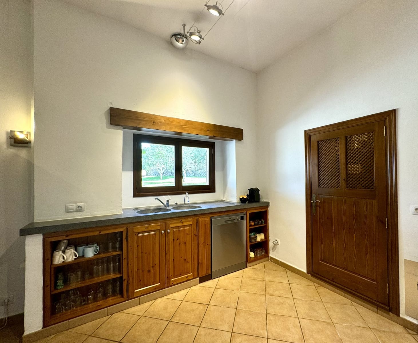 5 soveværelse Finca/Landehus til salg i Portocolom med swimmingpool garage - € 1.750.000 (Ref: 8436489)