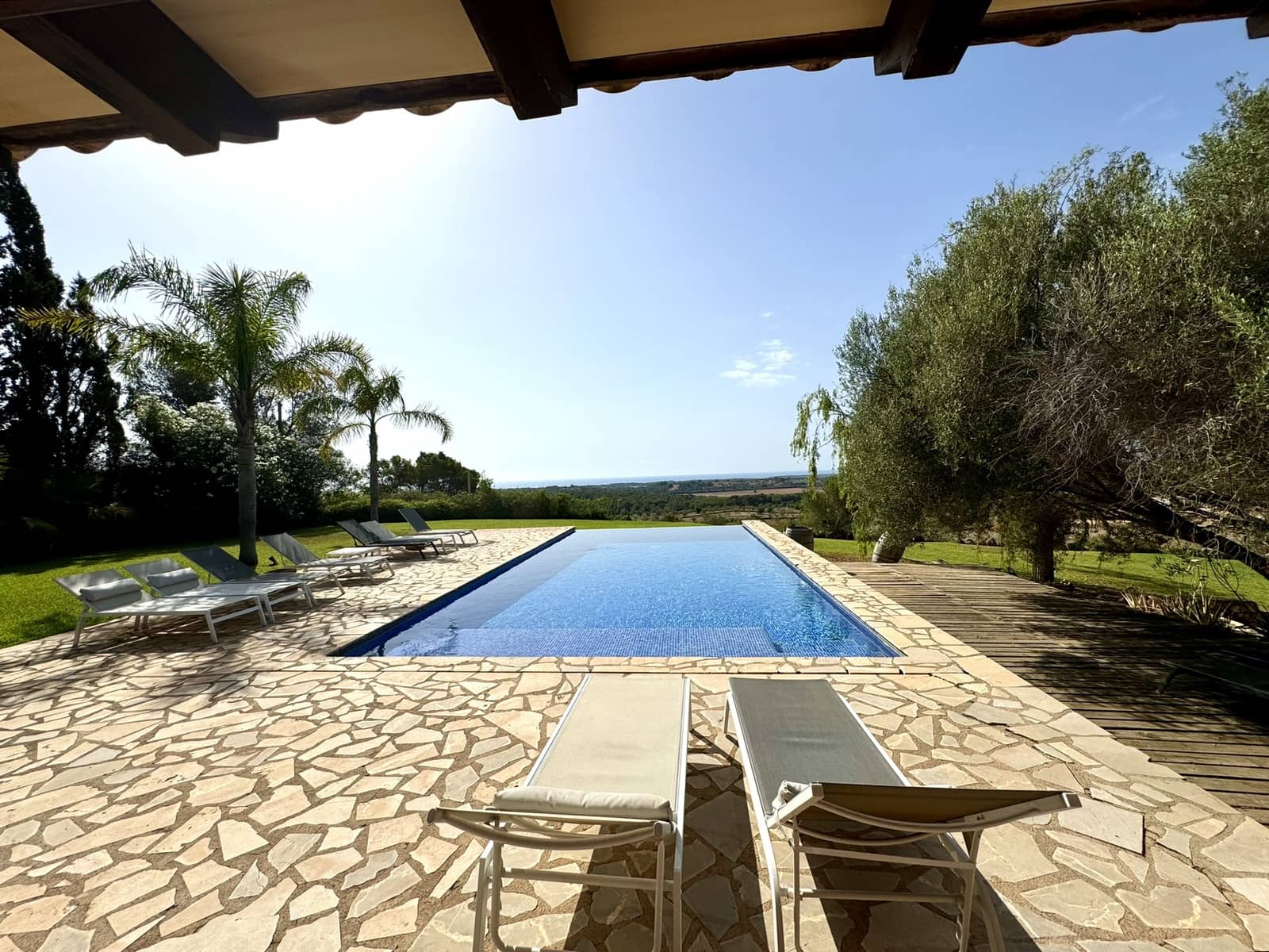 5 soveværelse Finca/Landehus til salg i Portocolom med swimmingpool garage - € 1.750.000 (Ref: 8436489)