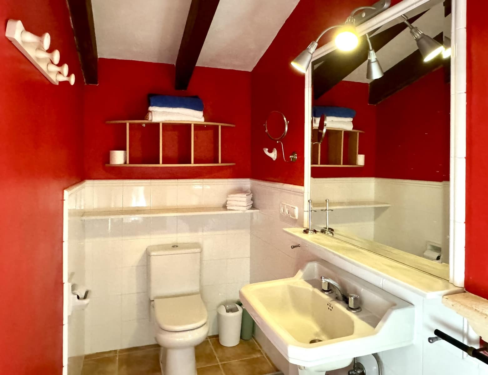 8 soveværelse Finca/Landehus til salg i Porreres med swimmingpool - € 2.485.000 (Ref: 8613726)