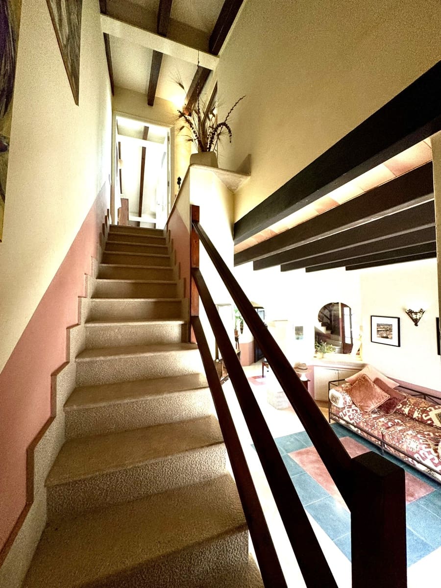 8 soveværelse Finca/Landehus til salg i Porreres med swimmingpool - € 2.485.000 (Ref: 8613726)