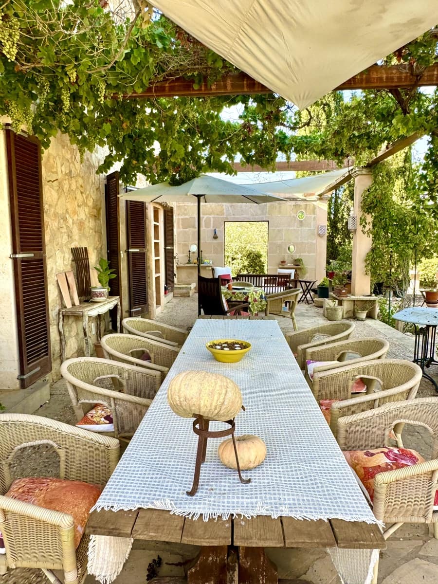 8 soveværelse Finca/Landehus til salg i Porreres med swimmingpool - € 2.485.000 (Ref: 8613726)