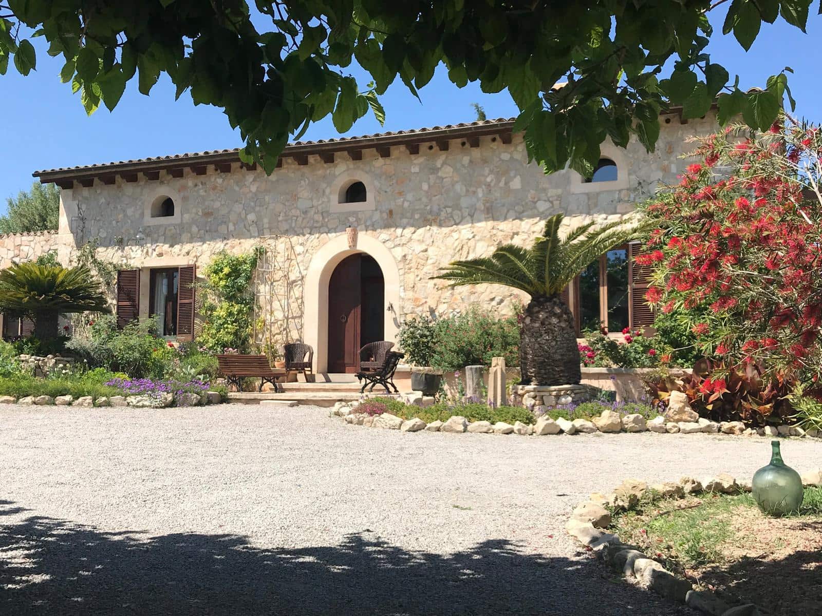 8 soveværelse Finca/Landehus til salg i Porreres med swimmingpool - € 2.485.000 (Ref: 8613726)