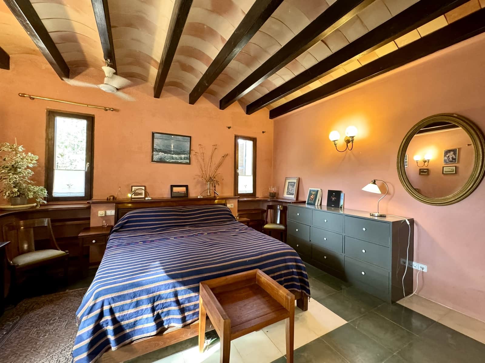 8 soveværelse Finca/Landehus til salg i Porreres med swimmingpool - € 2.485.000 (Ref: 8613726)