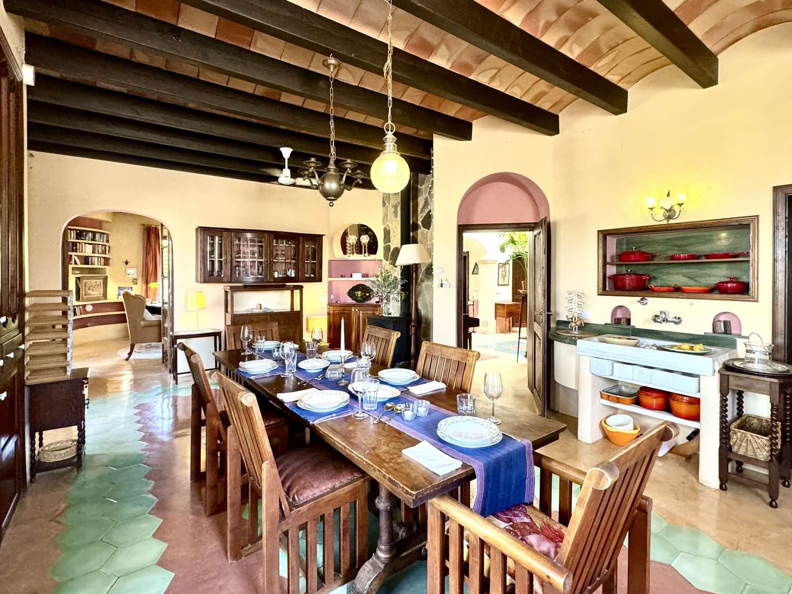 8 soveværelse Finca/Landehus til salg i Porreres med swimmingpool - € 2.485.000 (Ref: 8613726)