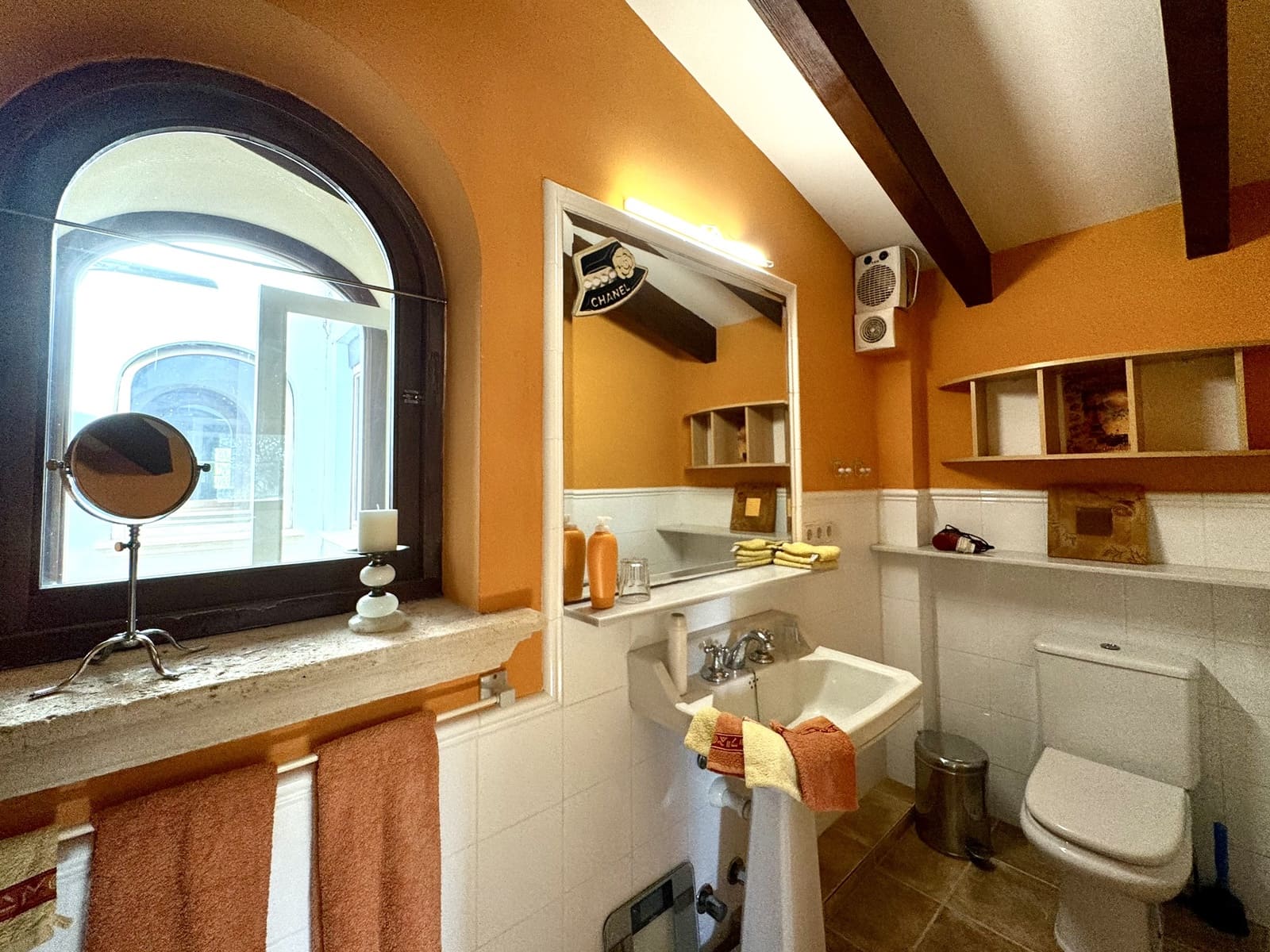 8 soveværelse Finca/Landehus til salg i Porreres med swimmingpool - € 2.485.000 (Ref: 8613726)