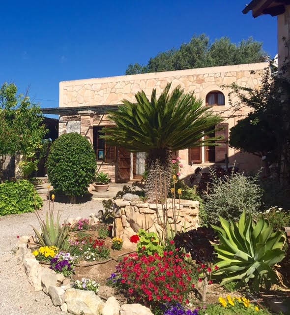 8 soveværelse Finca/Landehus til salg i Porreres med swimmingpool - € 2.485.000 (Ref: 8613726)