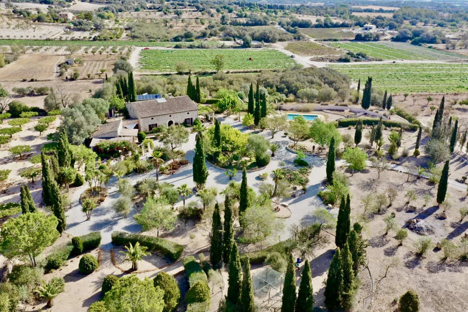 8 soveværelse Finca/Landehus til salg i Porreres med swimmingpool - € 2.485.000 (Ref: 8613726)