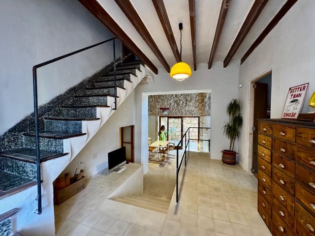 3 sovrum Hus att hyra i Búger - 2 500 € (Ref: 9325419)