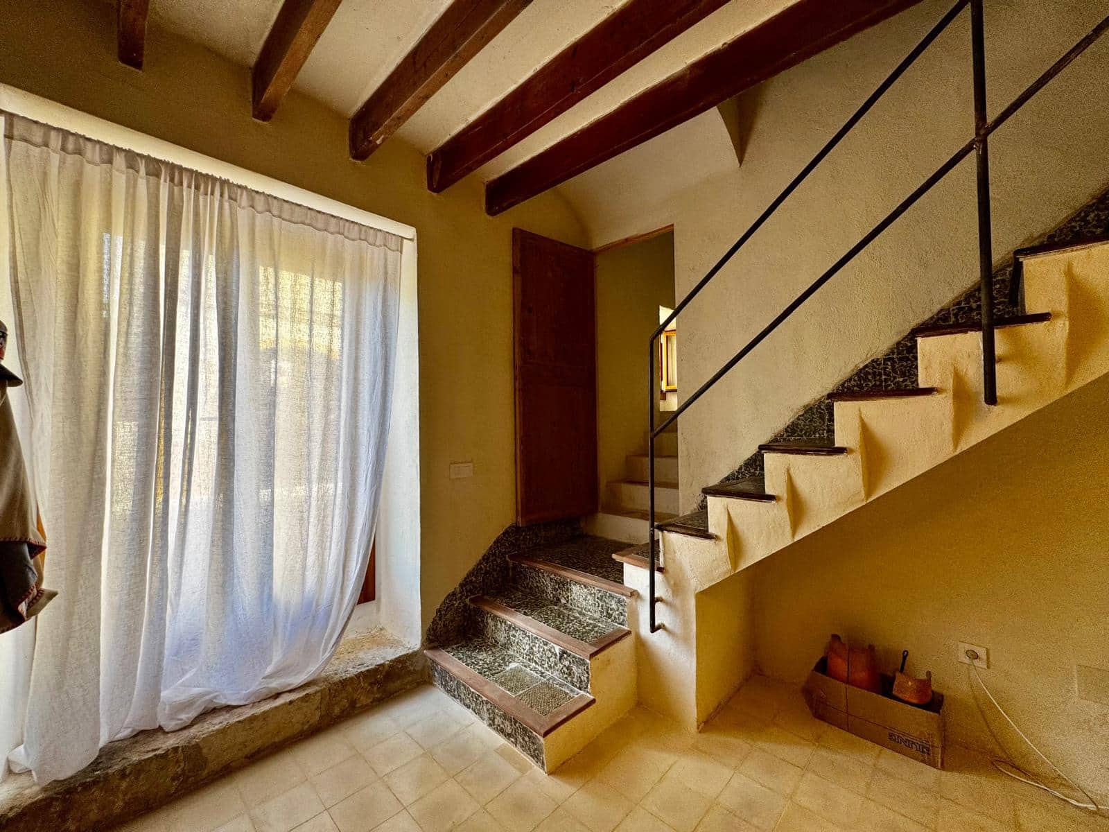 3 soveværelse Byhus til leje i Buger - € 2.500 (Ref: 9325419)