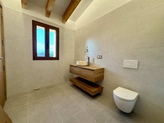 5 soveværelse Finca/Landehus til leje i Portocolom, Felanitx med garage - € 6.000 (Ref: 9783473)