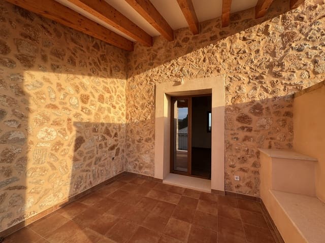 5 soveværelse Finca/Landehus til leje i Portocolom, Felanitx med garage - € 6.000 (Ref: 9783473)